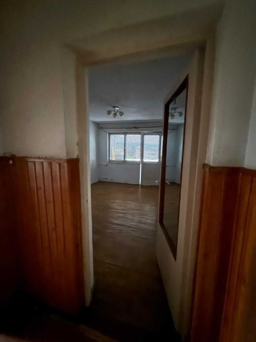 Vând apartament 2 camere, 35 mp – etaj 4 – Brad