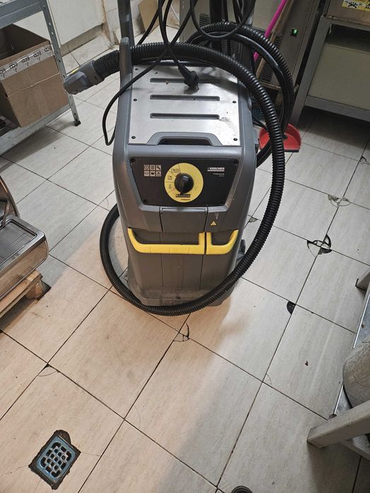 Aspirator si Spalator PROFESIONAL cu abur Karcher SGV 6/5
