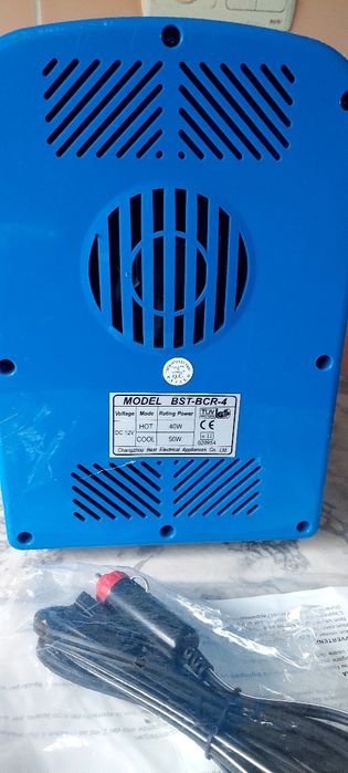 Minifrigider cosmetice 12v