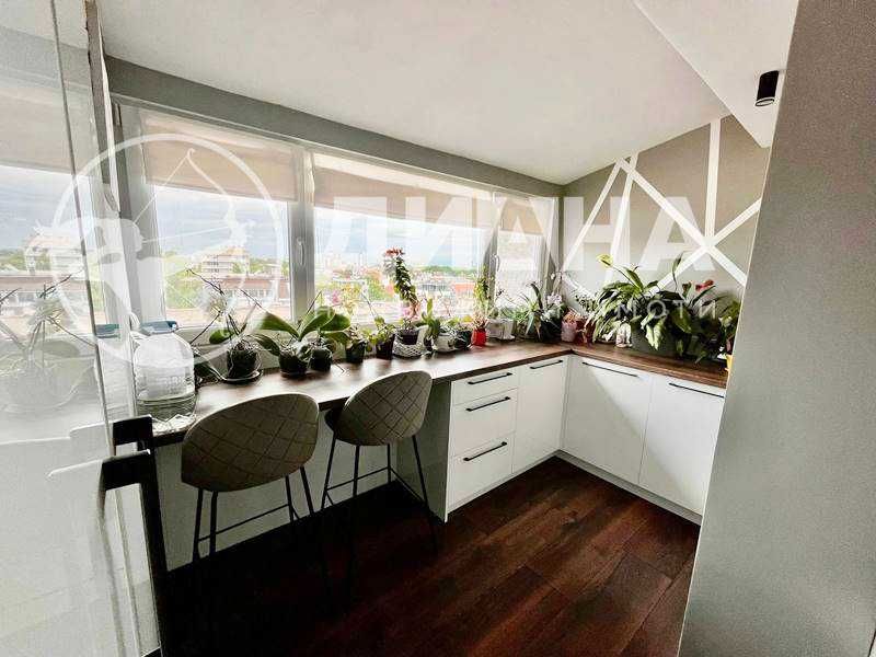 Продава се Тристаен апартамент в Пловдив, Кючук Париж - 195 кв.м за 1257 €/кв.м - Снимка #3