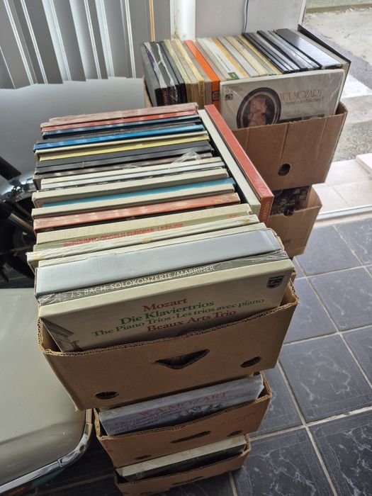 Vând Lot 200lp Discuri Vinil de colectie muzica clasica mixta pentru pick-up, 33 RTM