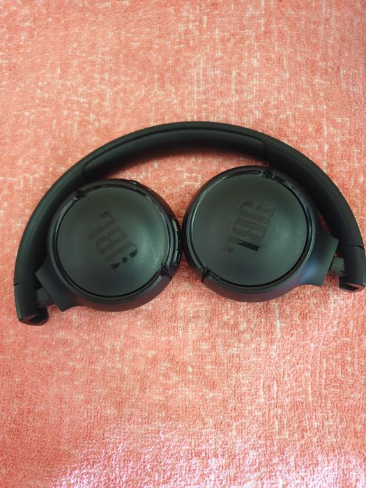 Продам оригинальные блютус наушники JBL- Tune 510 Bt