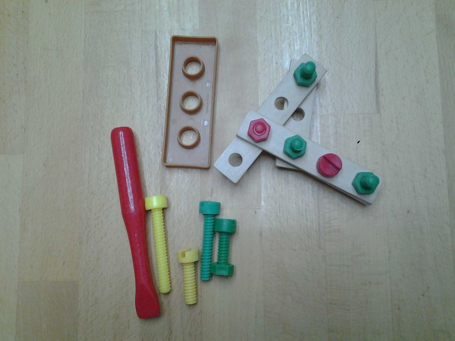 Set Suruburi si Piulite jucarii copii