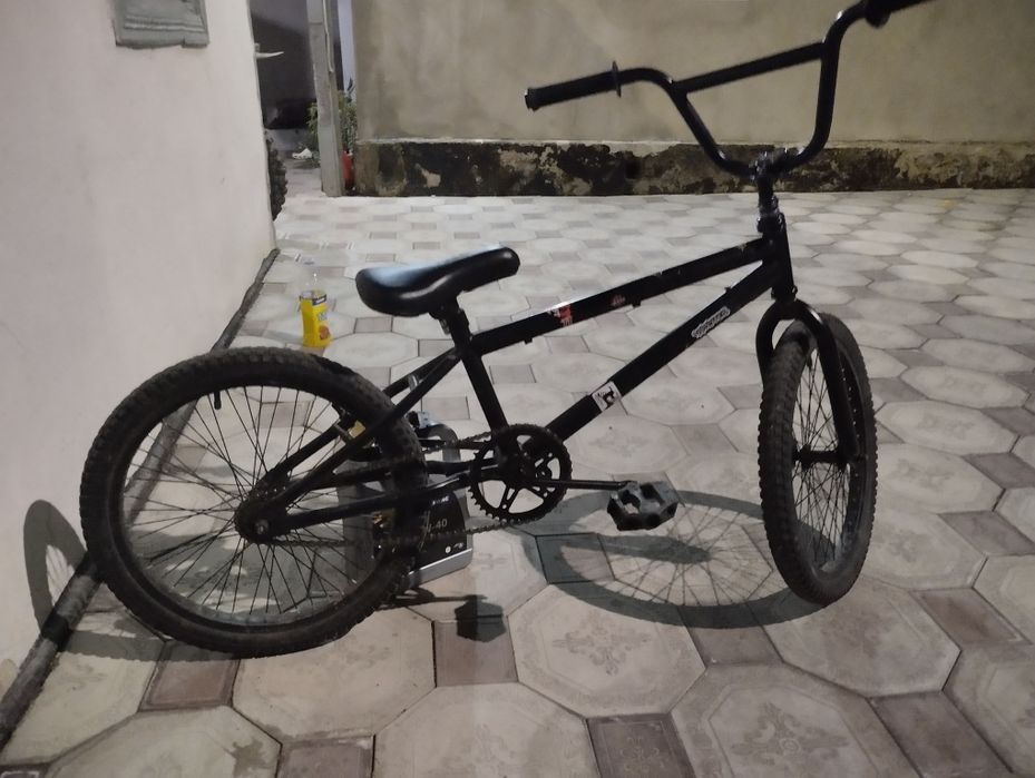 Велосипед BMX трюковой