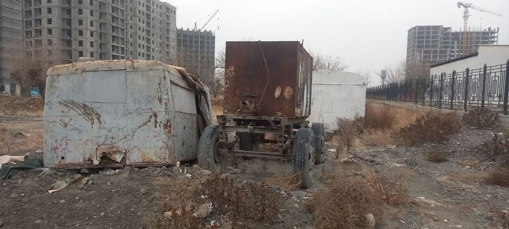 Срочно сотилади Вагон ва сув бочка факат