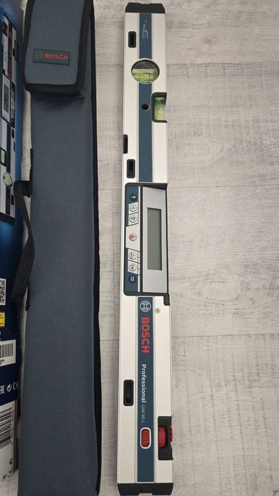 Nivela Digitala /Clinometru de 60 cm cu laser,Bosch Profesional GIM 60L