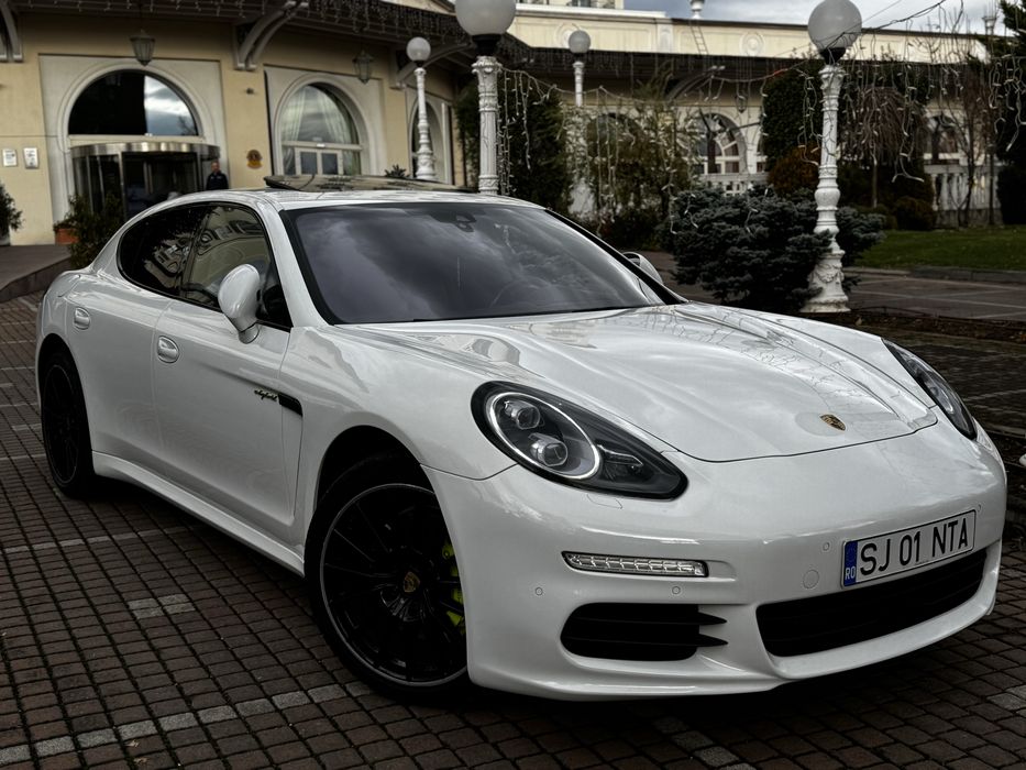 Porsche Panamera S E-Hybrid GTS Facelift
