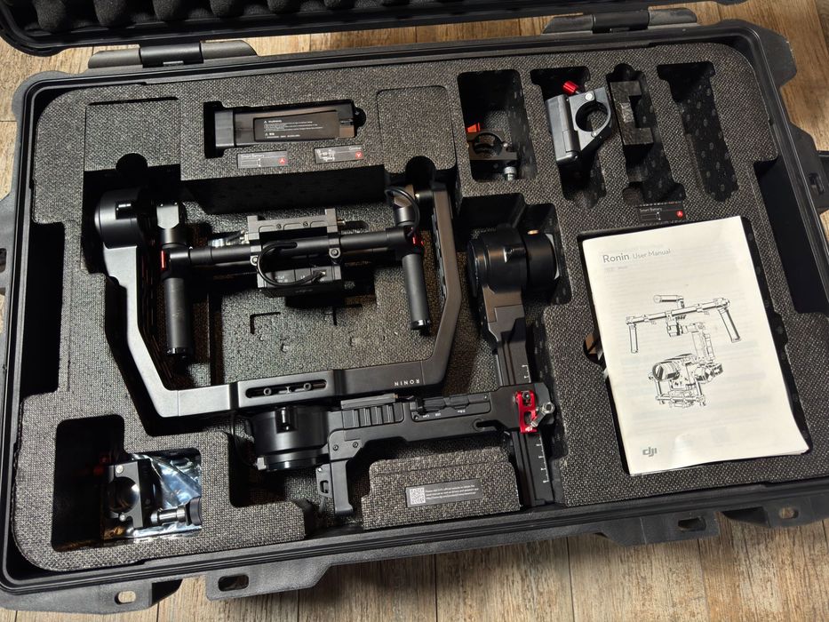 DJI Ronin DJI Ronin-M – Gimbal profesional pe 3 axe, aproape nou.