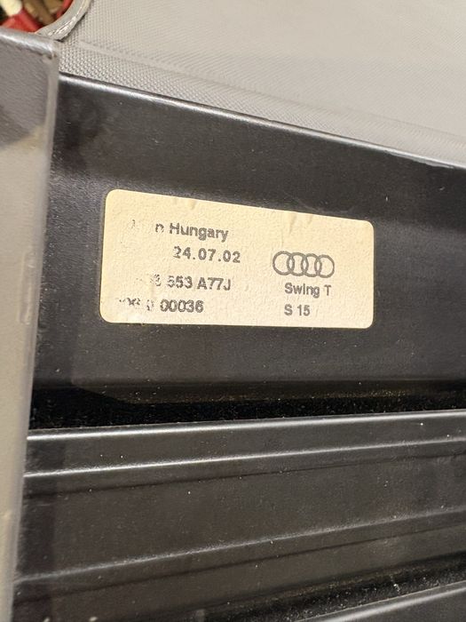 Щора задна за  багажник AUDI A4 avant, комби оригинална