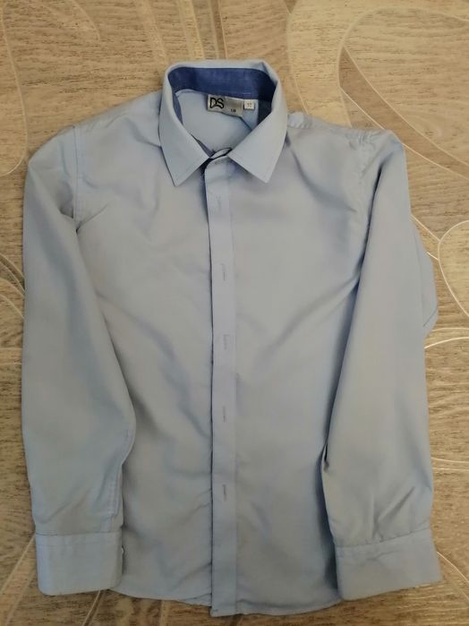 Продам школьную одежду