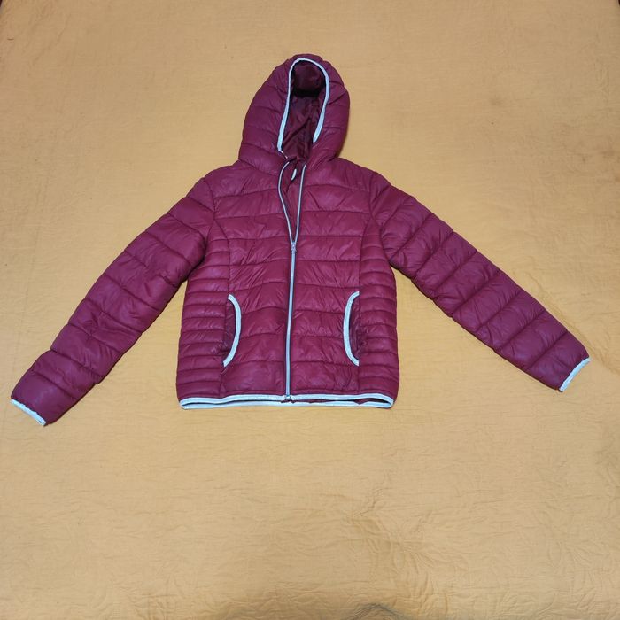 Детско пролетно - есенно яке , размер 164. Дължина около 56 см, широко