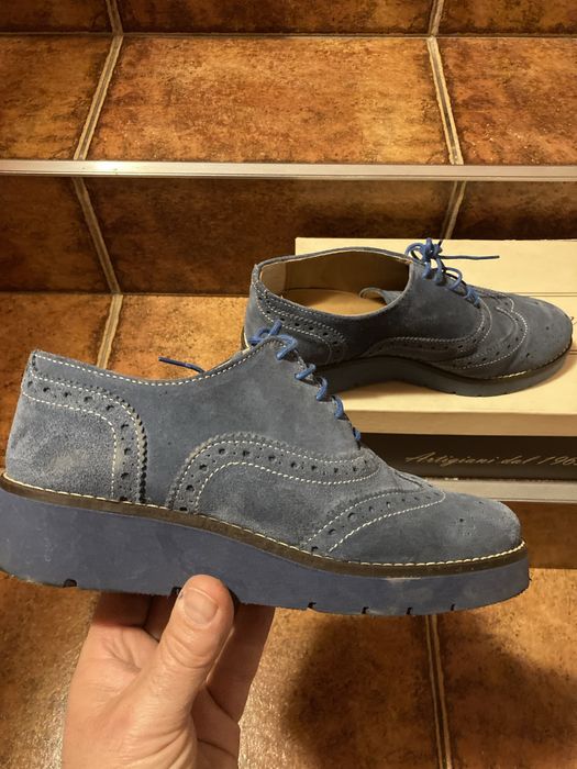 Vand pantofi de dama din piele