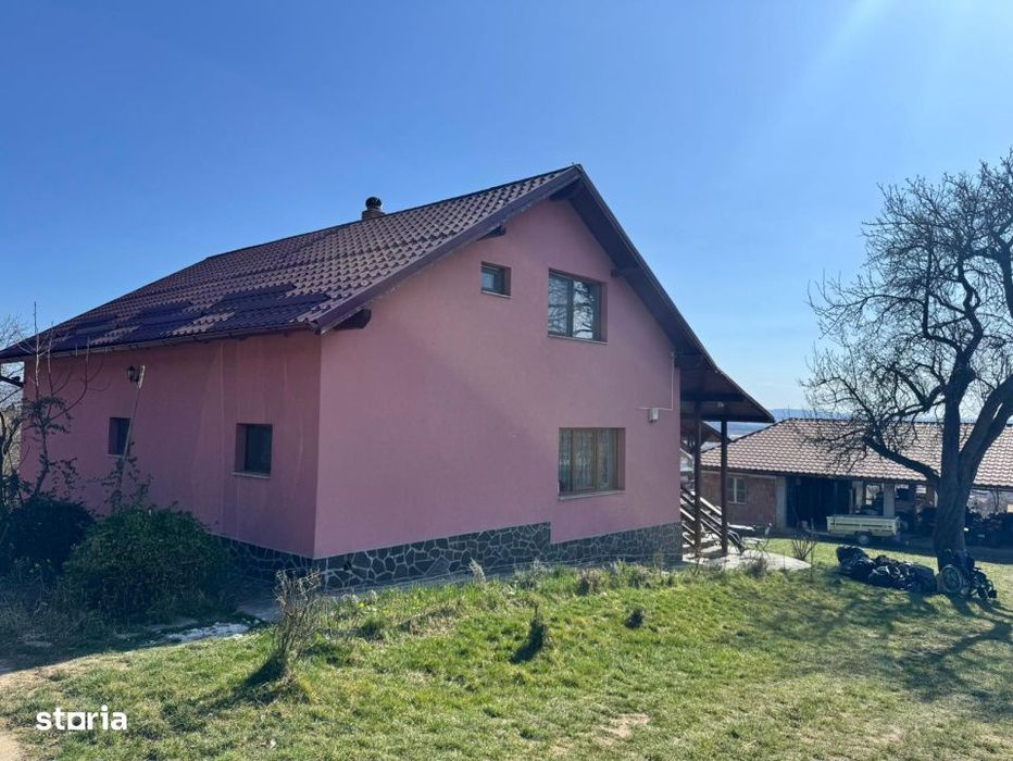 Casa de vanzare, 134 mp, teren 1300 mp, zona Vest