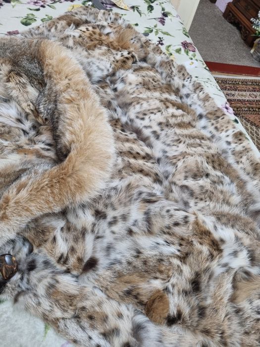 Haina din blana naturala de linx