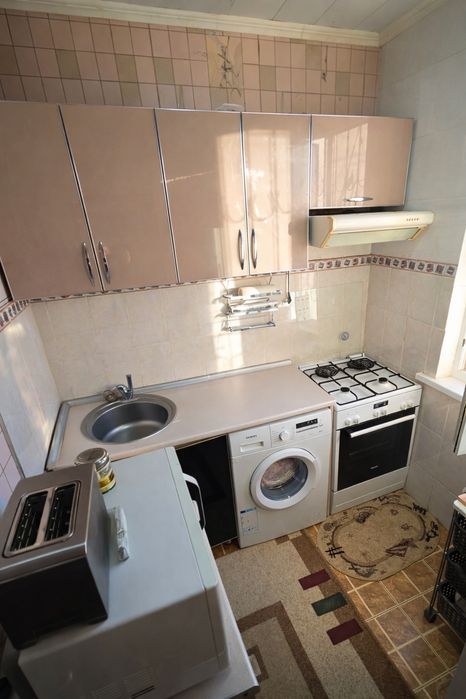 метро Максим Горький 2х комнатная с обстановкой