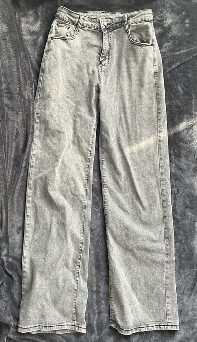 Продаю джинсы, костюм, юбка до колен