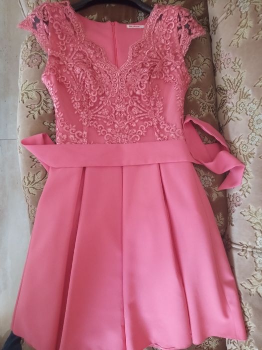Rochie mărimea 34, culoare roz-piersica