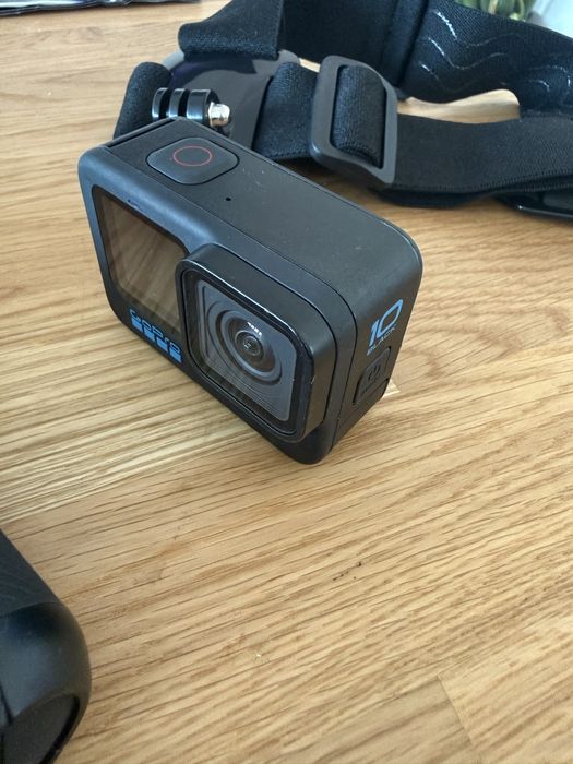 Camera GoPro Hero 10 aproape noua, stare perfecta
