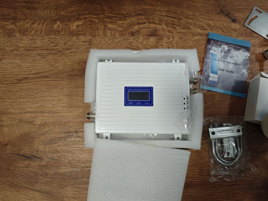 GSM усилвател на сигнал 2/3/4G LTE устройство с две вътрешни антени