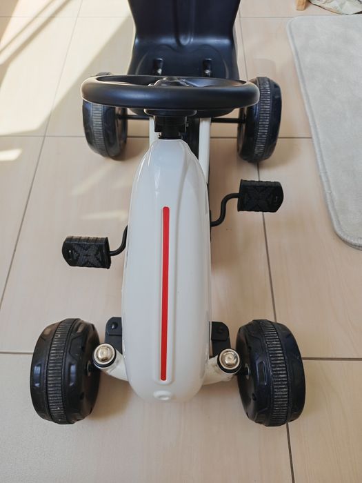 Kart cu pedale copii - in stare f buna