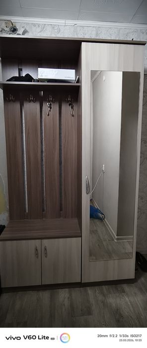 Продам шкаф в прихожую