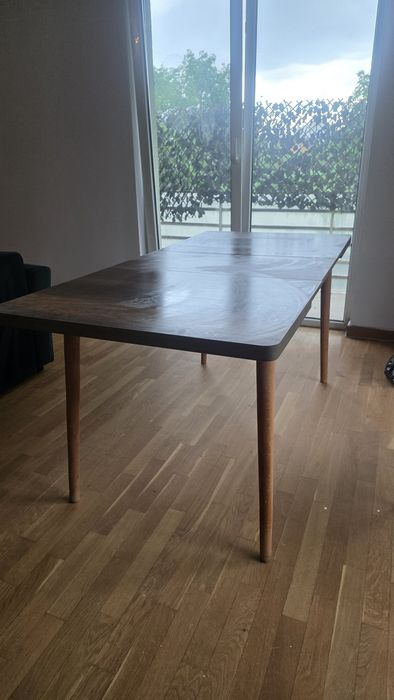 Masa extensibila cu 6 scaune
