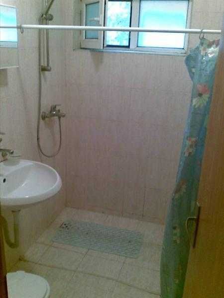 Просторен тристаен апартамент в Лазур