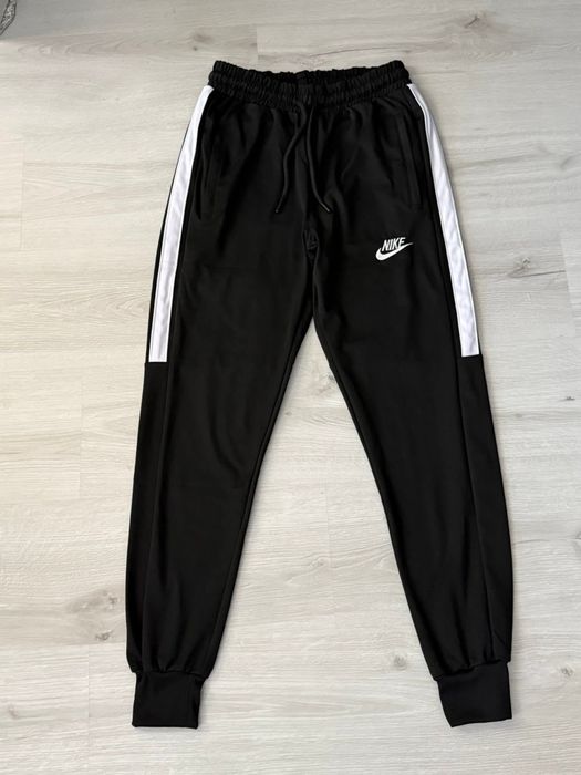 Продавам мъжки дрехи