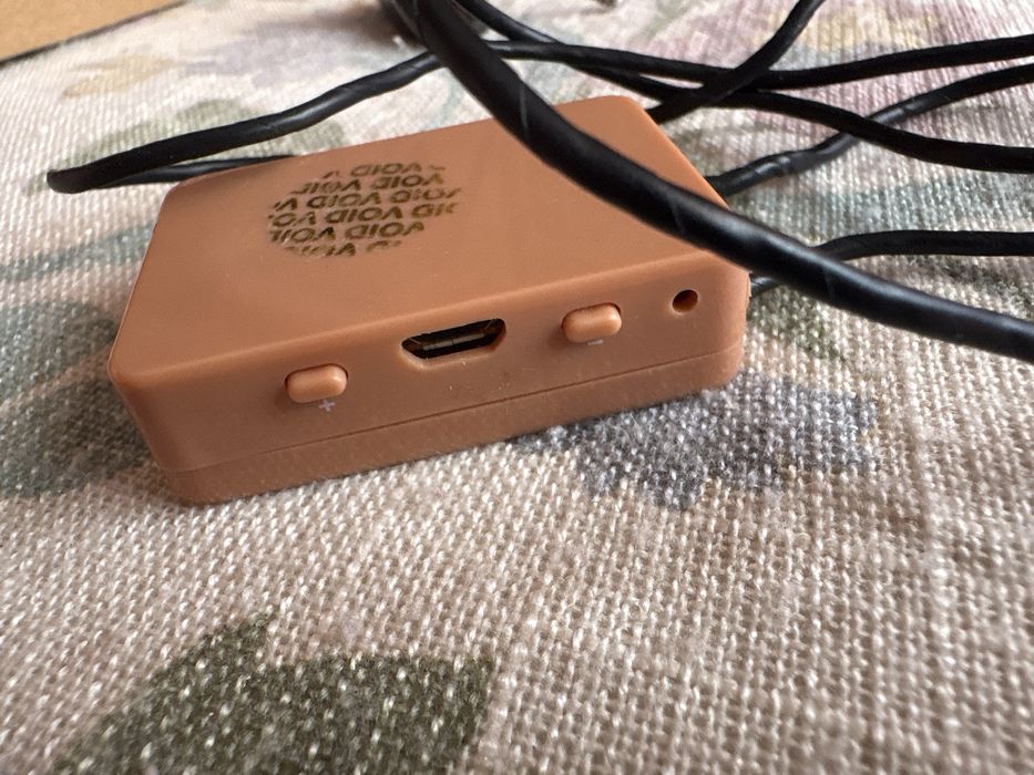 Cutiuta GSM Microvibratii cu colier si magneti