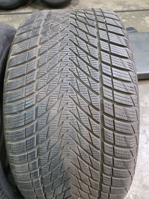 Set 2 anvelope iarna GoodYear 285/40/19 ca NOI , DOT 3123