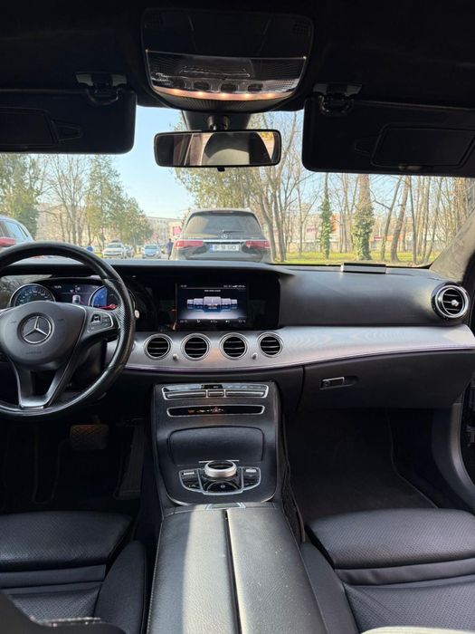 Mercedes E-class W213 E200d 2017 automat 9G-Tronic Full Led Navi