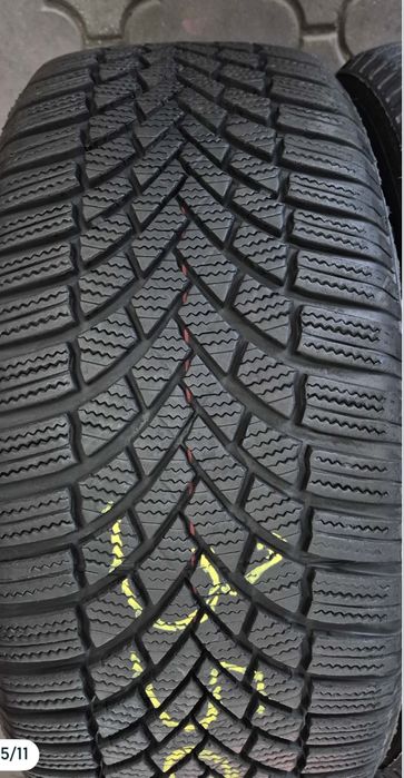 Bridgeston Blizzar Rebord 215/50R17 Dot2022