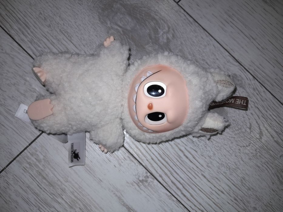 Продам игрушку лабубу в трэнде тренде