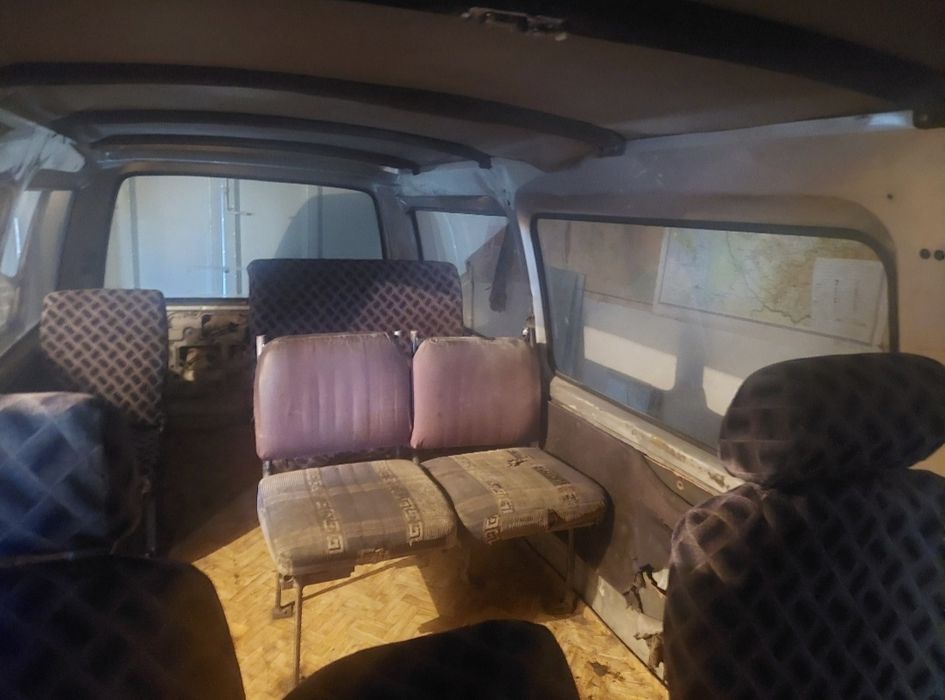 Nissan caravan сотилади