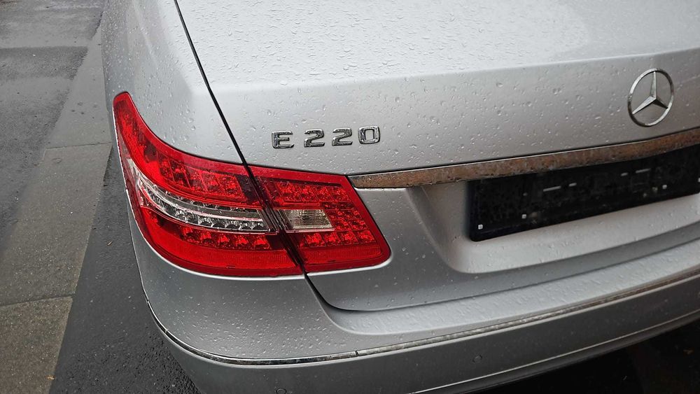 Vând Mercedes-Benz E 220 CDI (W212) – 170 CP