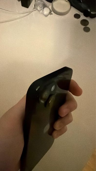 Продам iPhone 14 256ГБ черный,торг уместен