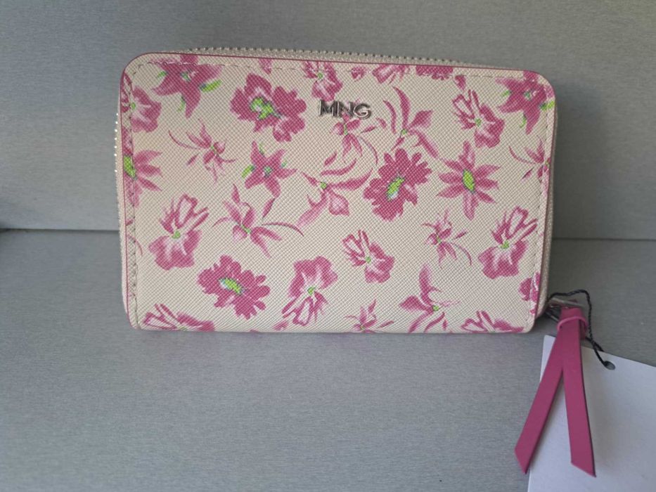 Ново портмоне Манго Mango