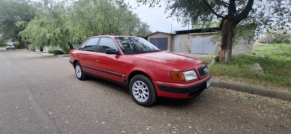 Продам Ауди  100 с4
