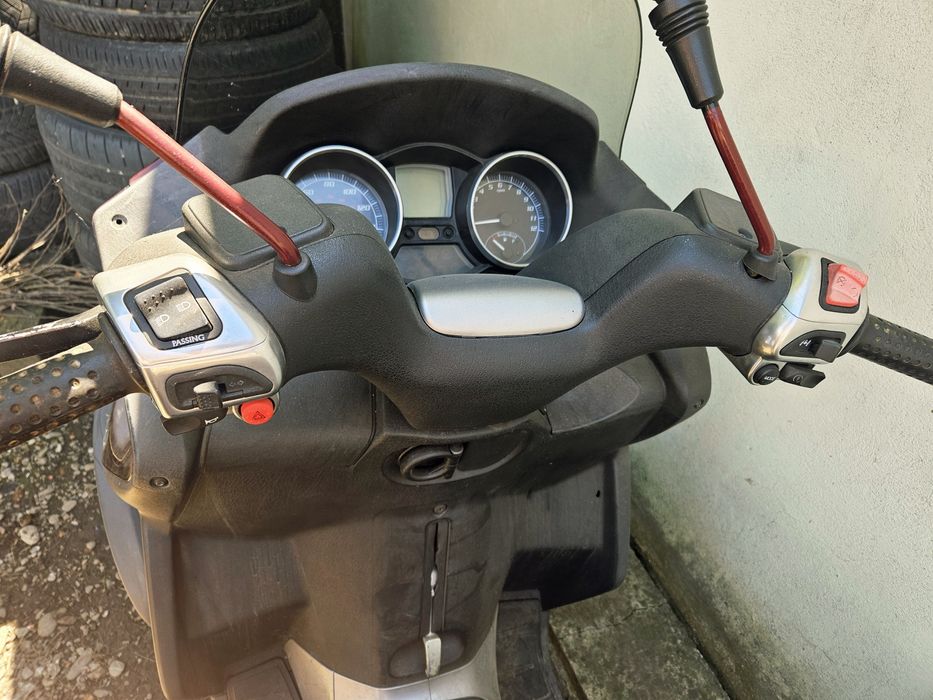 Vând scuter piaggio