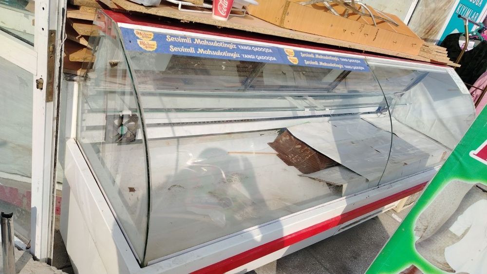 Холодильник для магазина