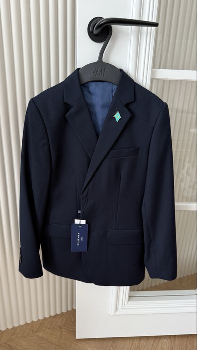 Продам пиджак размер 134 Glasman новый