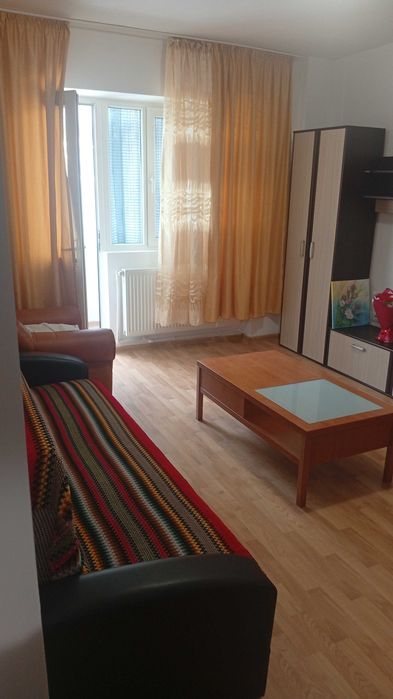 Inchiriez apartament cu doua camere,zona centrala,et 1.Focsani .Apartamentul este proaspăt renovat!