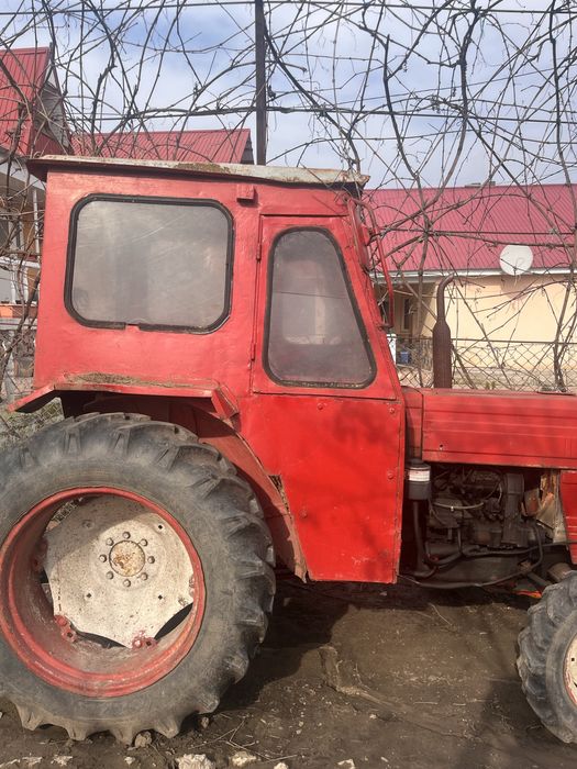 Tractor u445 cu set utilaje(coasa, grebla,plug)