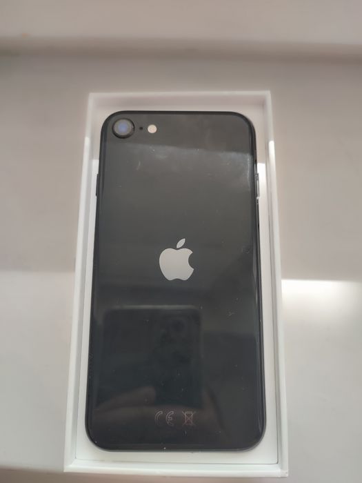 iPhone se продам