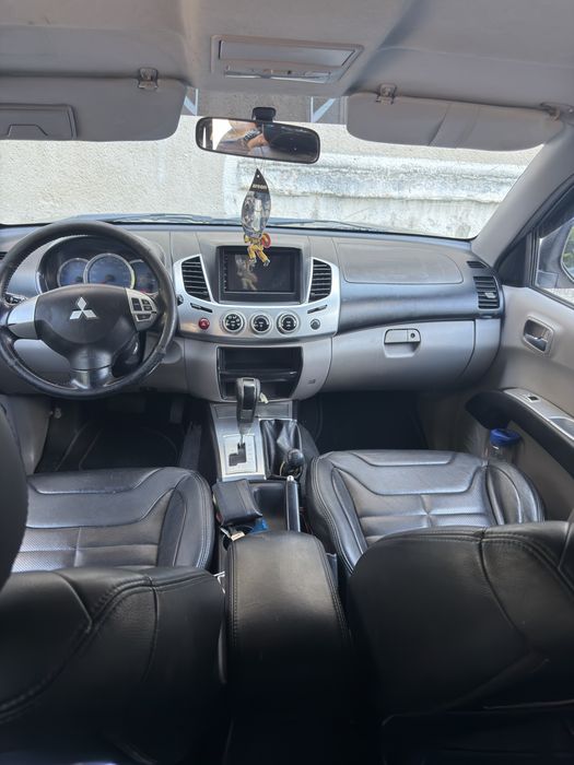 Mitsubishi  l200