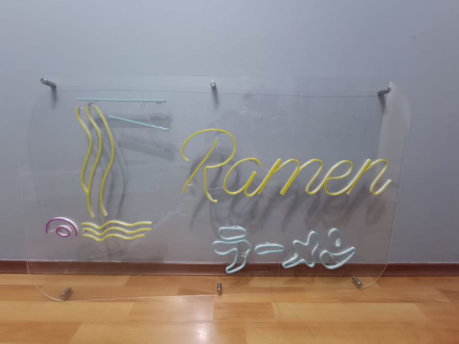 Аппарат для приготовление рамена, неон