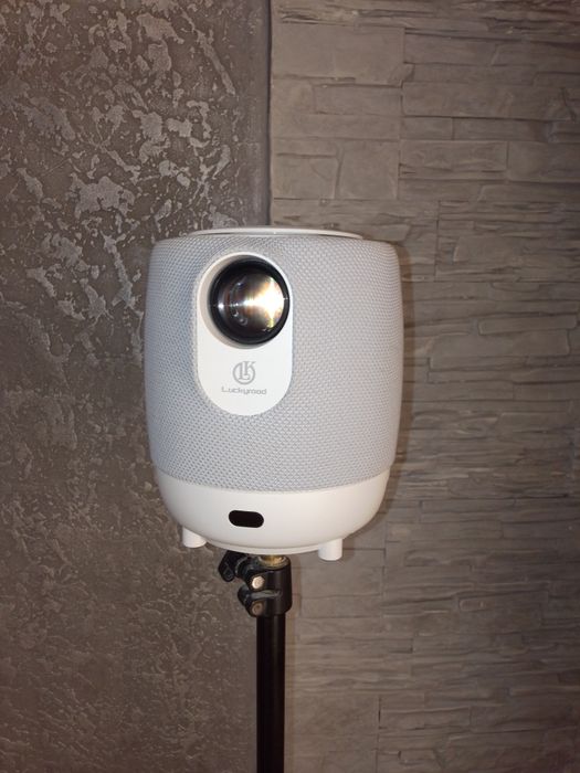 Продаётся проектор, в отличном состоянии.