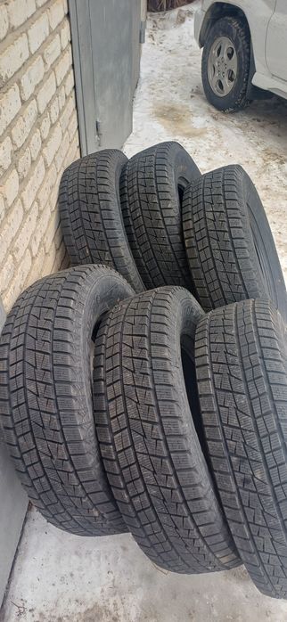 Продам резину новую размер 16