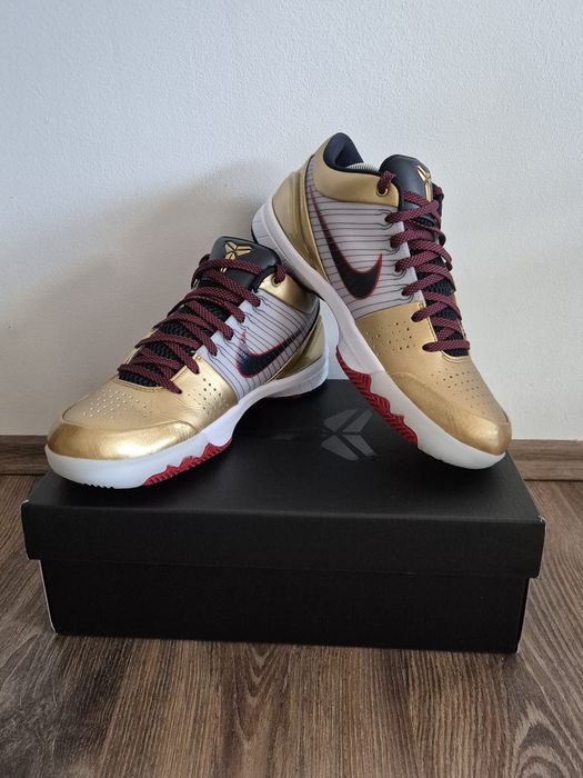 Kobe 4 Protro gold medal
