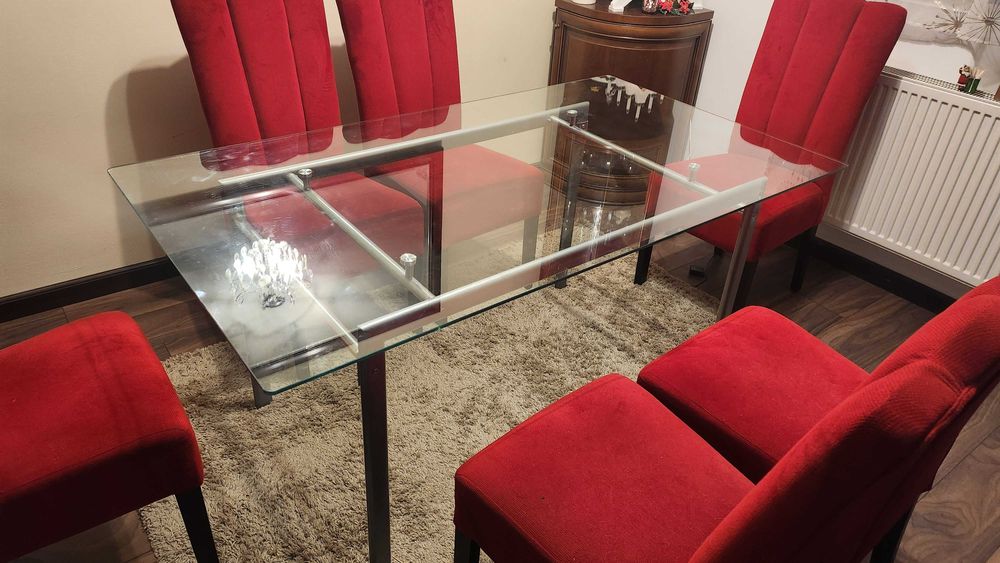Vând 2 mese din sticla